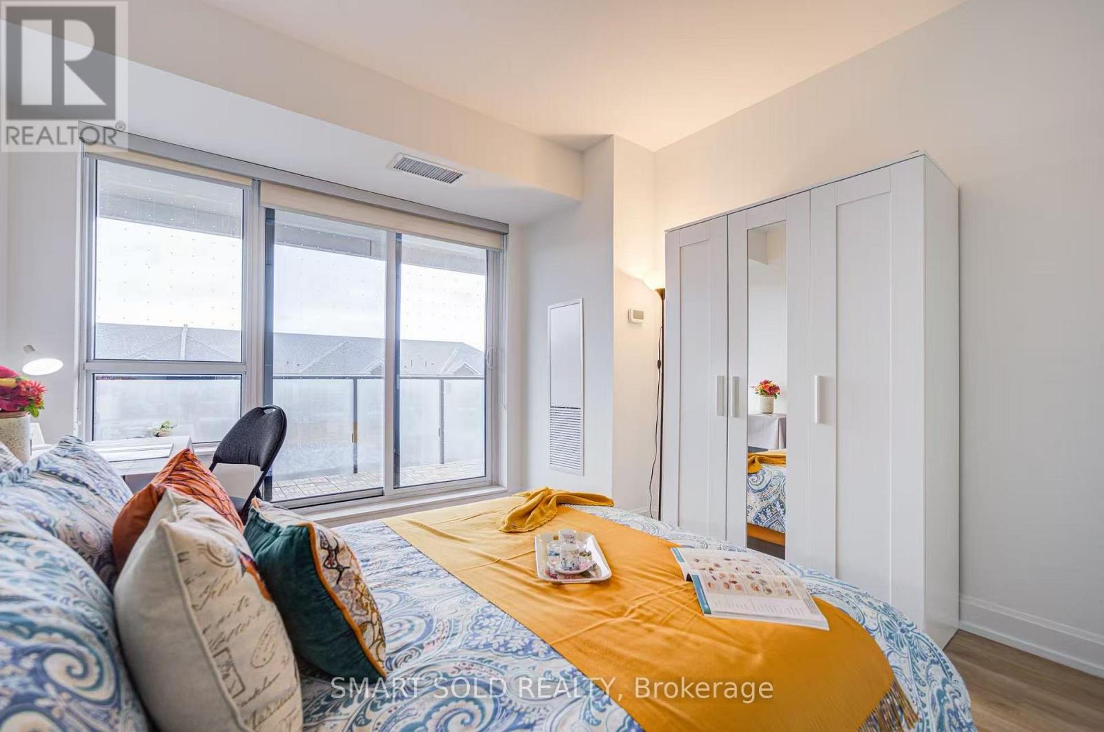 D 208 - 38 Gandhi Lane, Markham, Ontario  L3T 0G9 - Photo 4 - N12584158