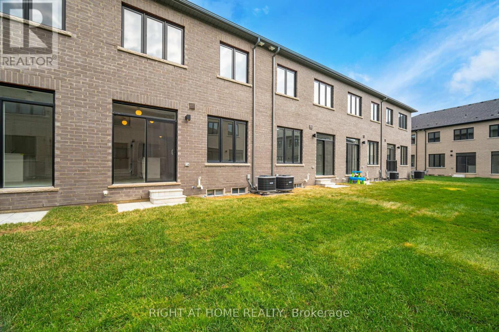 77 Singhampton Road, Vaughan, Ontario  L4H 3N5 - Photo 43 - N12584160