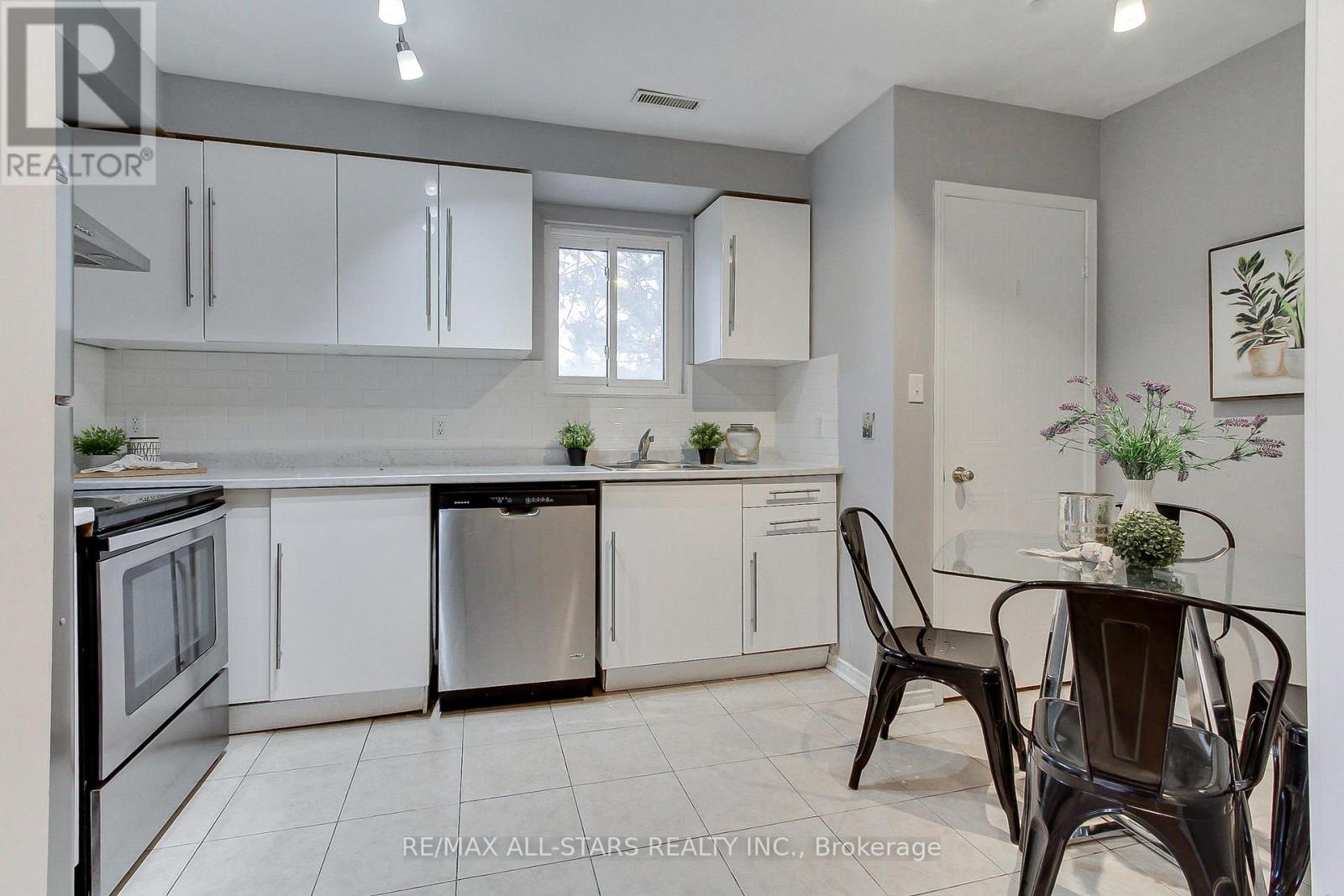 218 - 12421 Ninth Line, Whitchurch-Stouffville, Ontario  L4A 1J3 - Photo 7 - N12584176