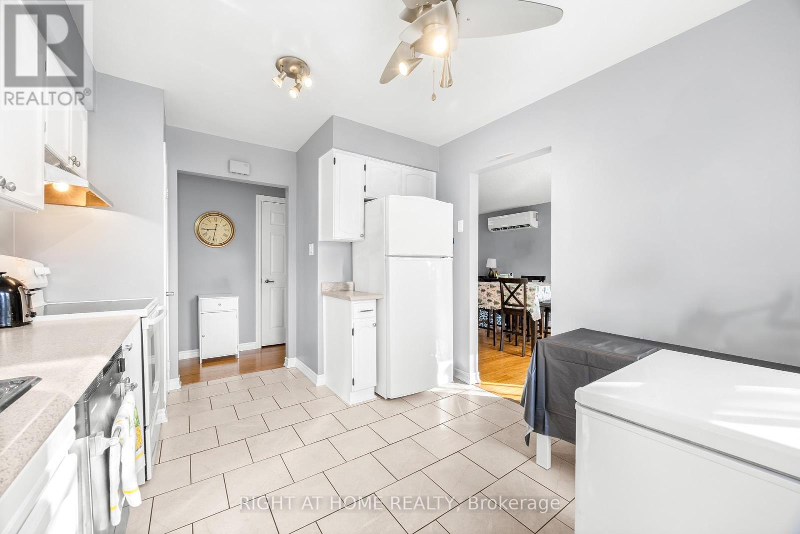 294 Anne Street N, Barrie, Ontario  L4N 5H9 - Photo 5 - S12584174