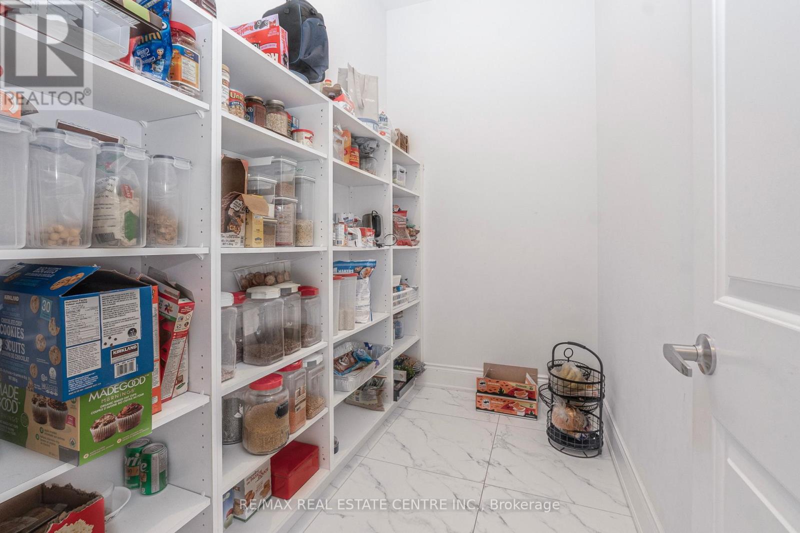 102 Belladonna Circle, Brampton, Ontario  L6P 4B6 - Photo 24 - W12584132