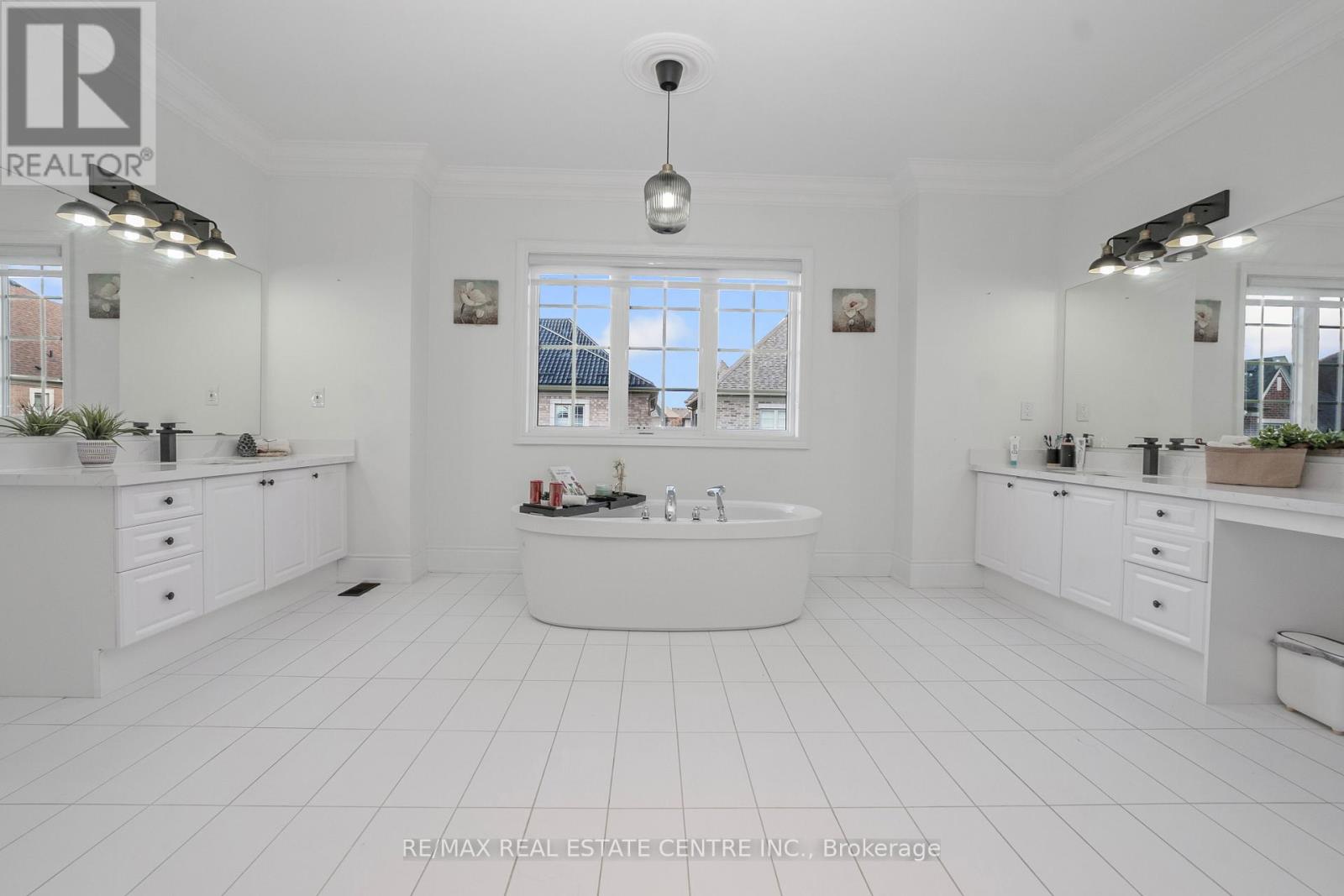 102 Belladonna Circle, Brampton, Ontario  L6P 4B6 - Photo 26 - W12584132