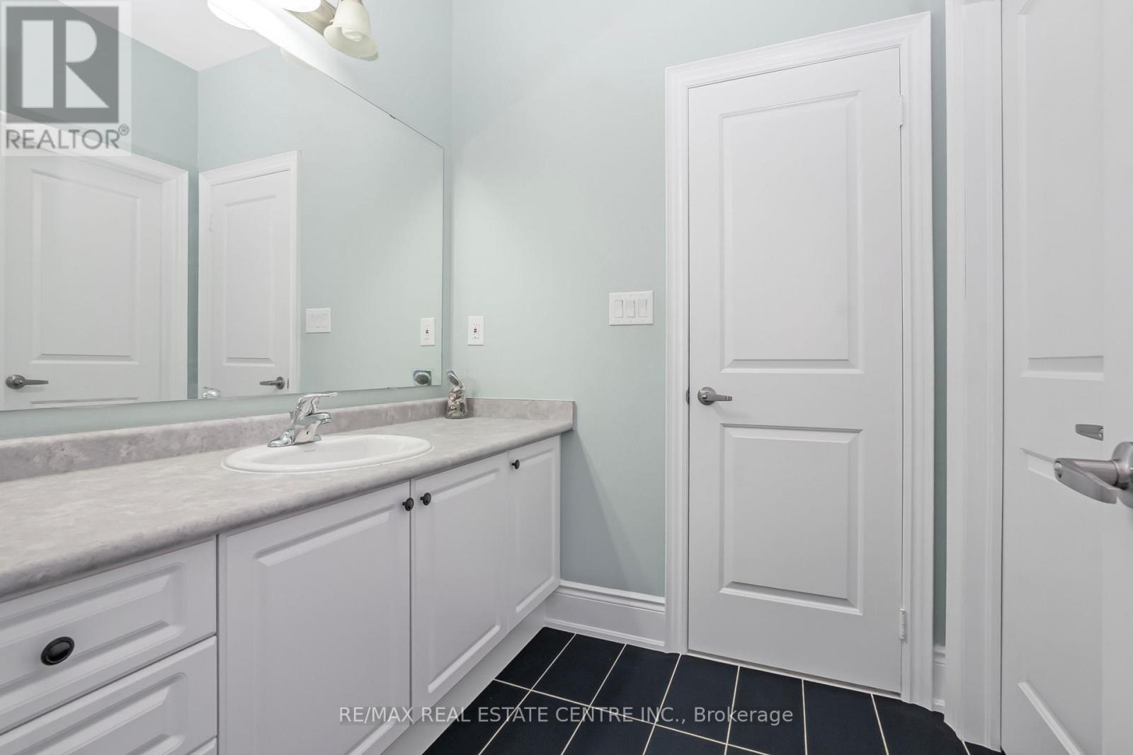 102 Belladonna Circle, Brampton, Ontario  L6P 4B6 - Photo 32 - W12584132