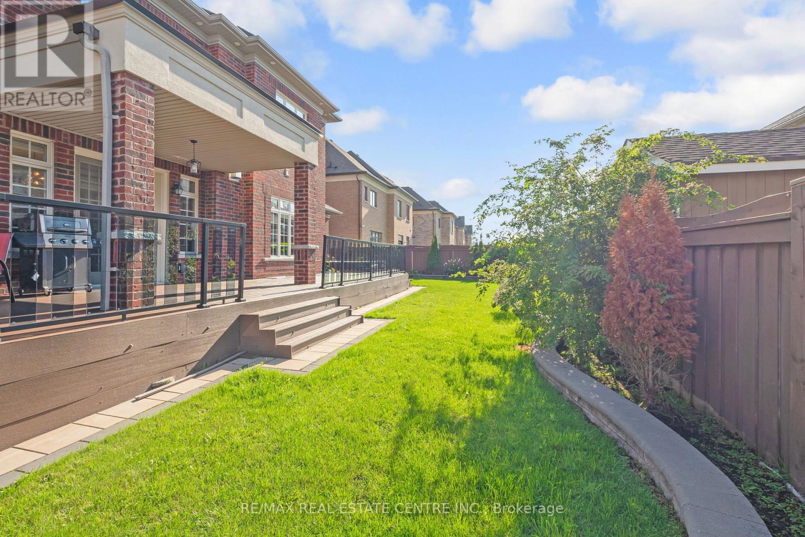 102 Belladonna Circle, Brampton, Ontario  L6P 4B6 - Photo 49 - W12584132