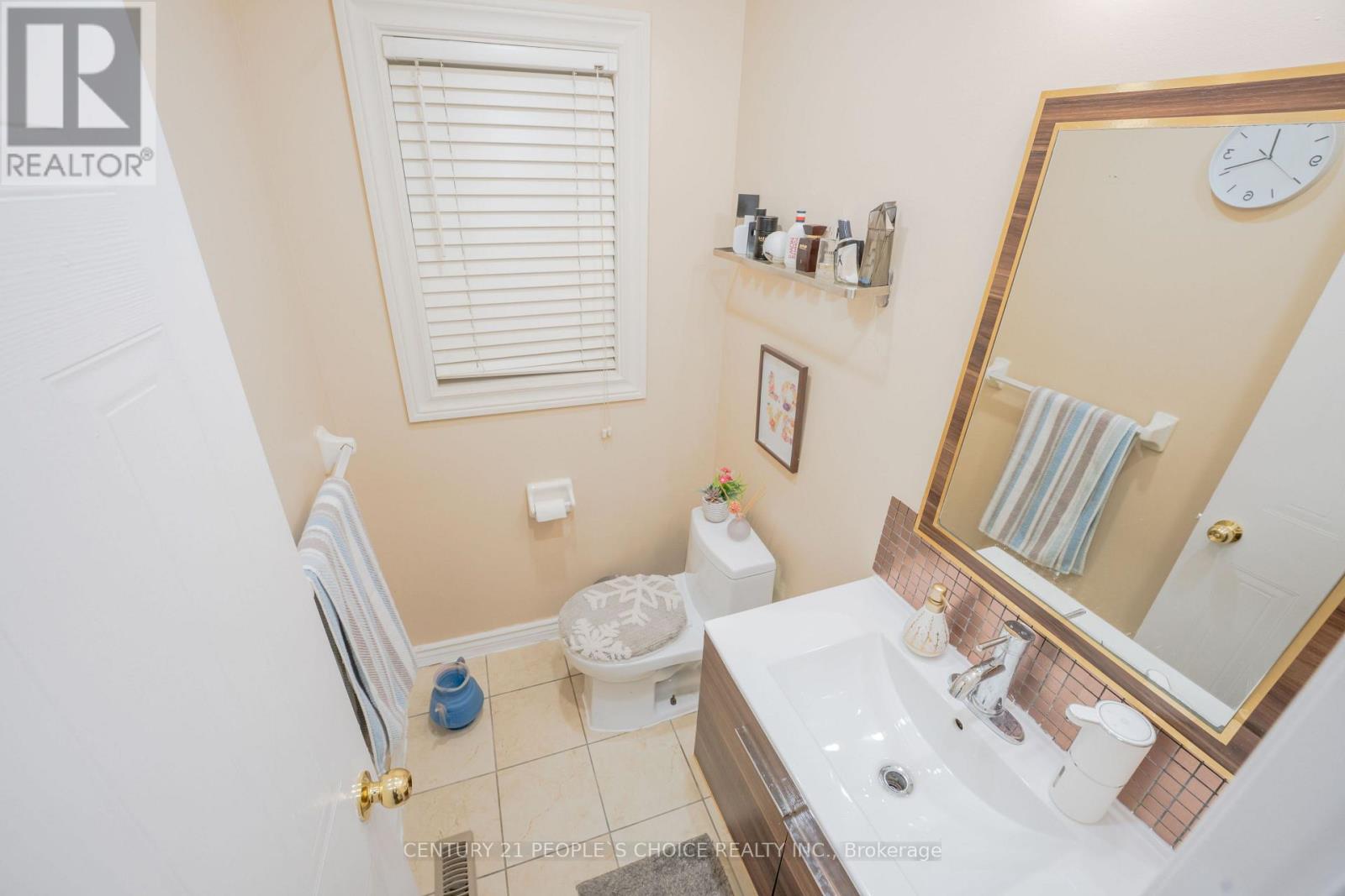 110 Goldenlight Circle, Brampton, Ontario  L6X 4N6 - Photo 14 - W12584148