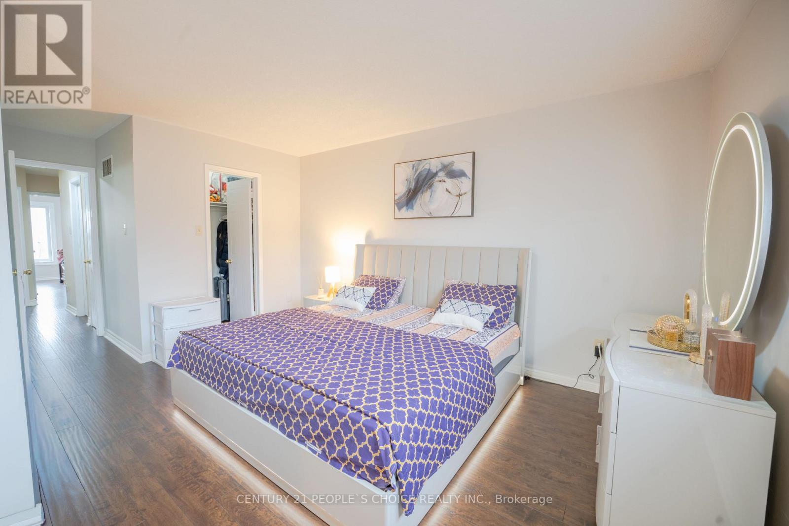 110 Goldenlight Circle, Brampton, Ontario  L6X 4N6 - Photo 17 - W12584148