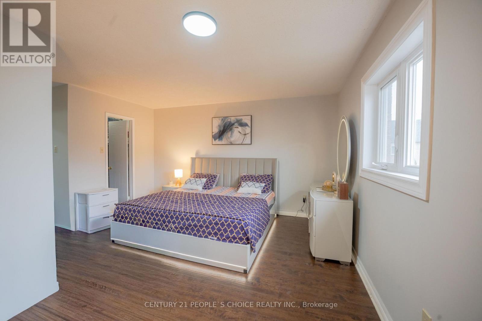 110 Goldenlight Circle, Brampton, Ontario  L6X 4N6 - Photo 18 - W12584148