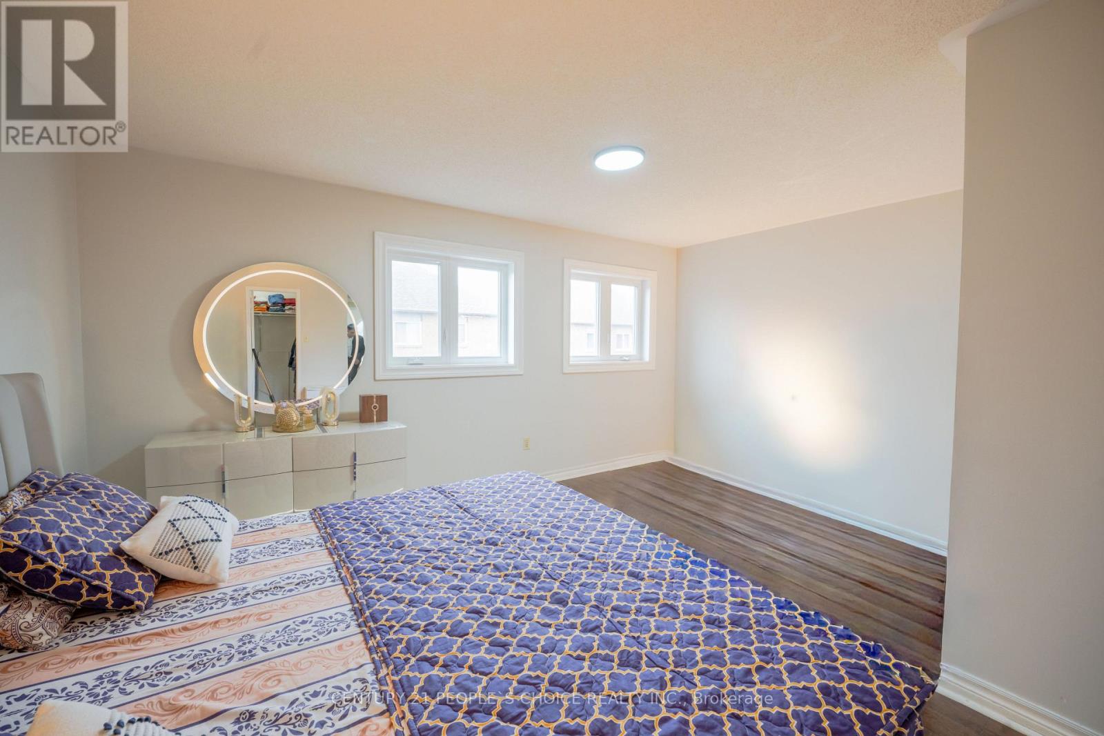 110 Goldenlight Circle, Brampton, Ontario  L6X 4N6 - Photo 19 - W12584148