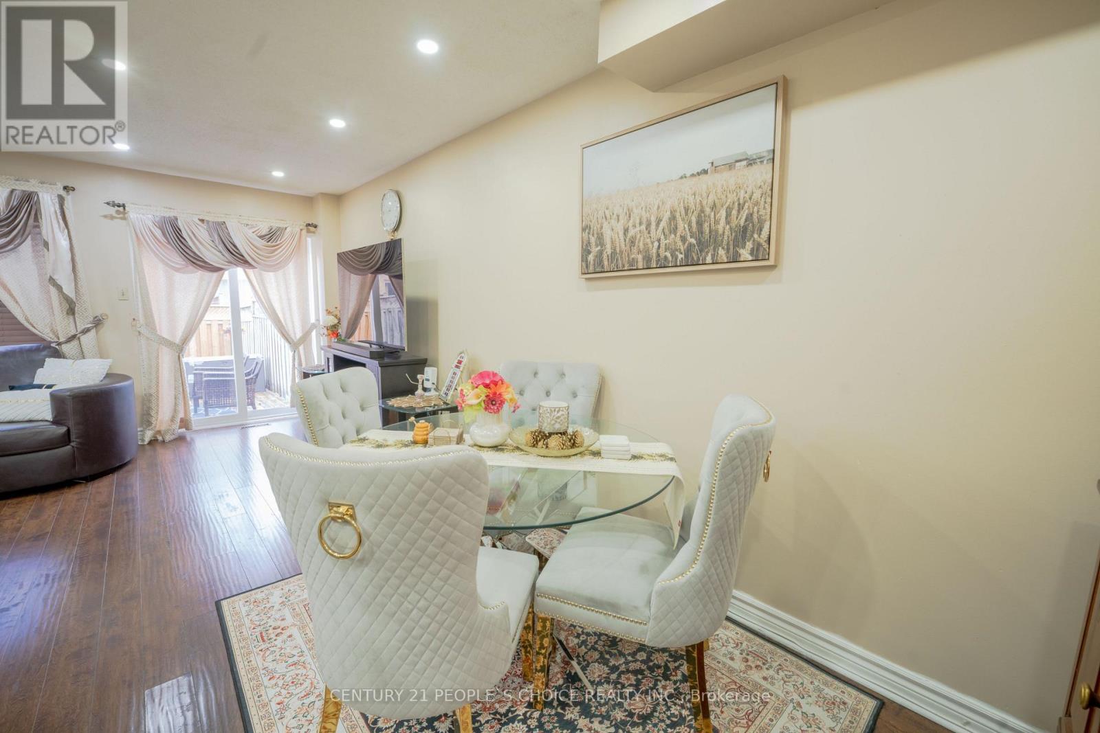 110 Goldenlight Circle, Brampton, Ontario  L6X 4N6 - Photo 5 - W12584148