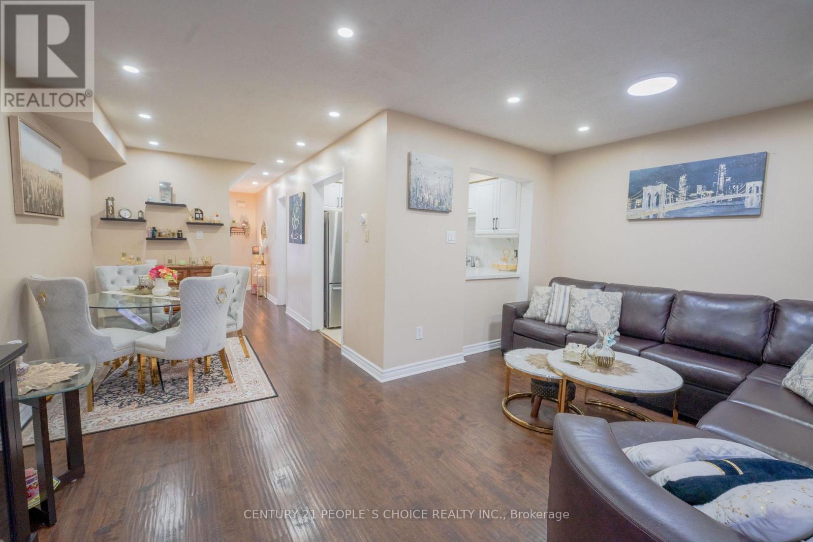 110 Goldenlight Circle, Brampton, Ontario  L6X 4N6 - Photo 7 - W12584148