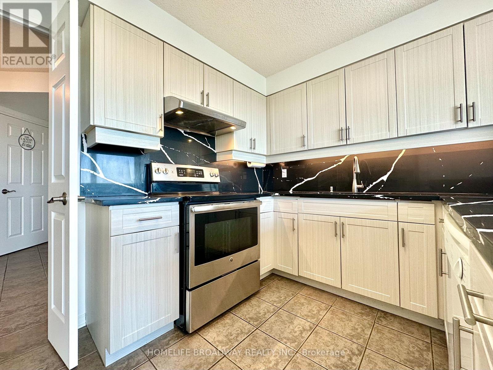 1709 - 2155 Burnhamthorpe Road W, Mississauga, Ontario  L5L 5P4 - Photo 28 - W12584166