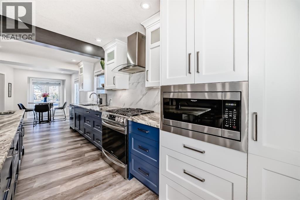 741 Sandringham Place Nw, Calgary, Alberta  T3K 3Z1 - Photo 7 - A2271770