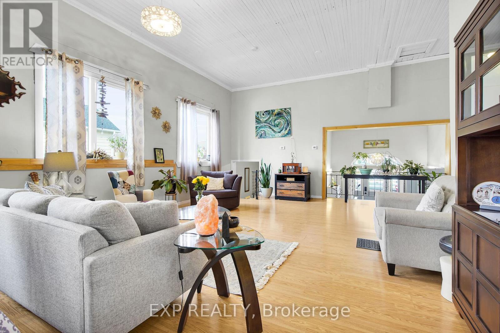 51181 Broadway Street, Malahide, Ontario N0L 2J0 - Photo 10 - X12479833