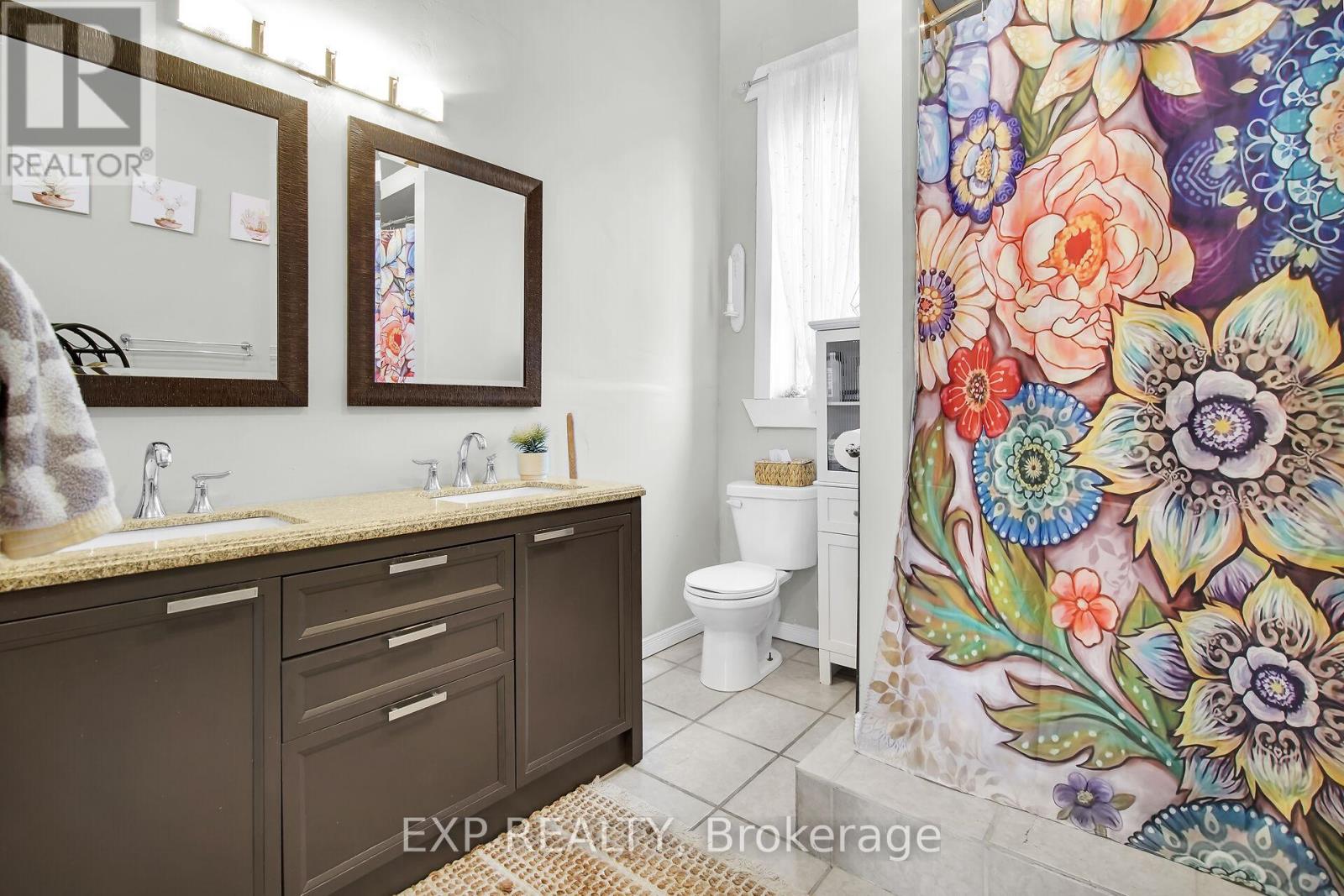 51181 Broadway Street, Malahide, Ontario N0L 2J0 - Photo 40 - X12479833