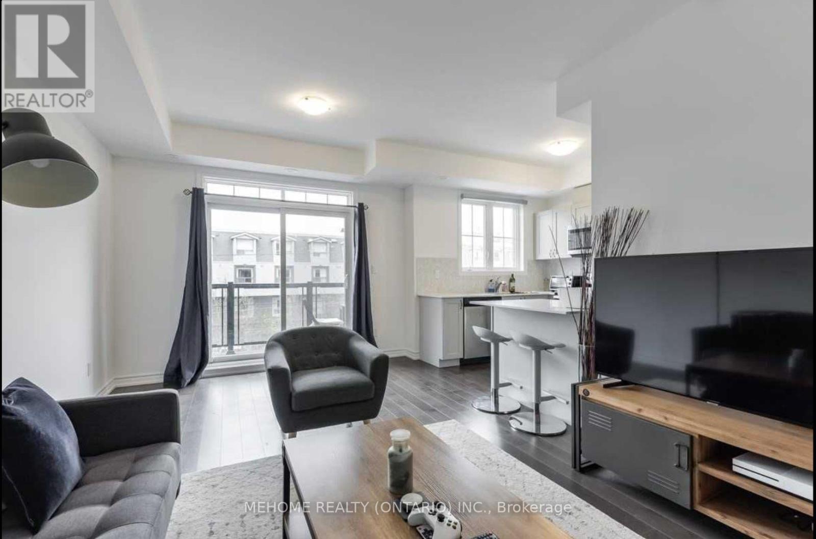 319 - 199 Pine Grove Road, Vaughan, Ontario L4L 2H7 - Photo 4 - N12515052