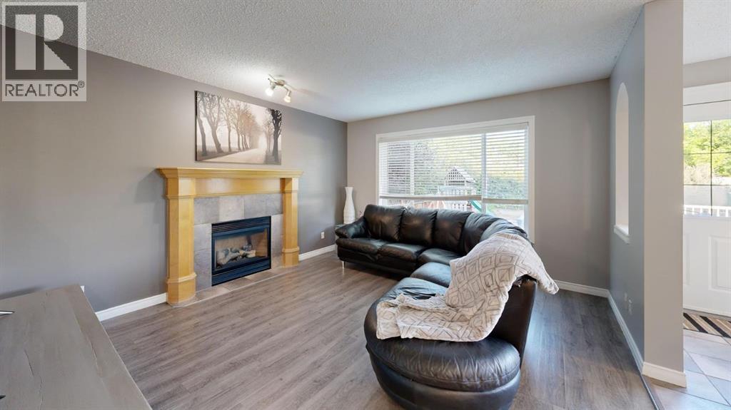 70 Crystalridge Close, Okotoks, Alberta  T1S 1X6 - Photo 6 - A2272359