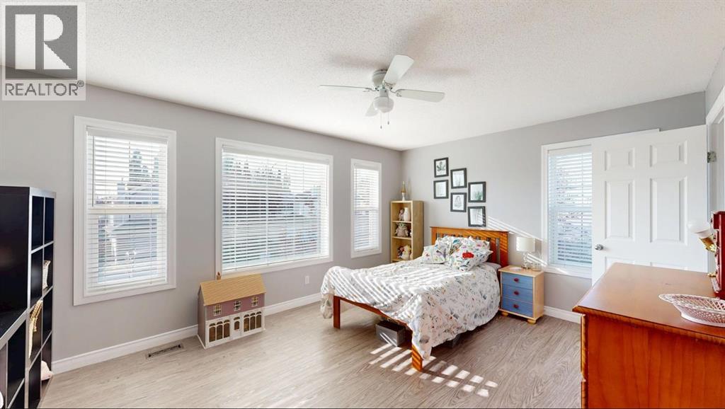 70 Crystalridge Close, Okotoks, Alberta  T1S 1X6 - Photo 24 - A2272359