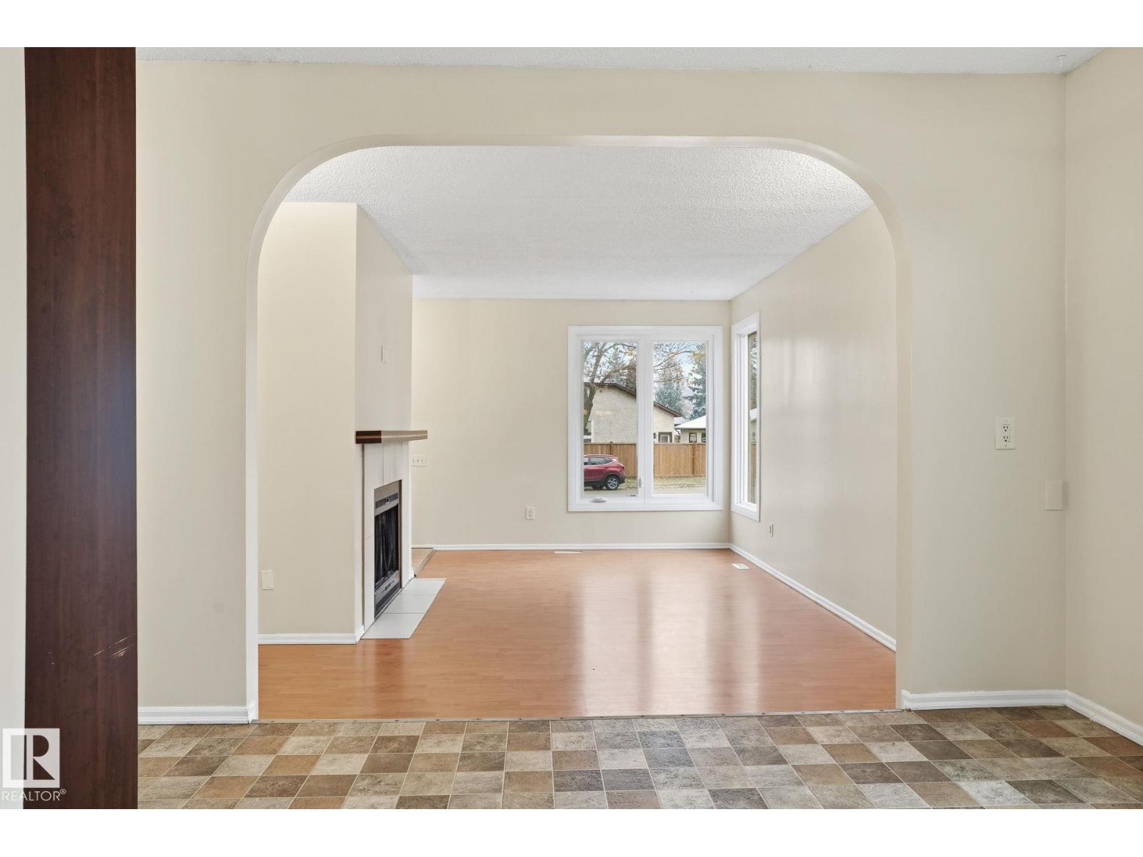 7 Gareth Pl, St. Albert, Alberta  T8N 3K5 - Photo 5 - E4466942