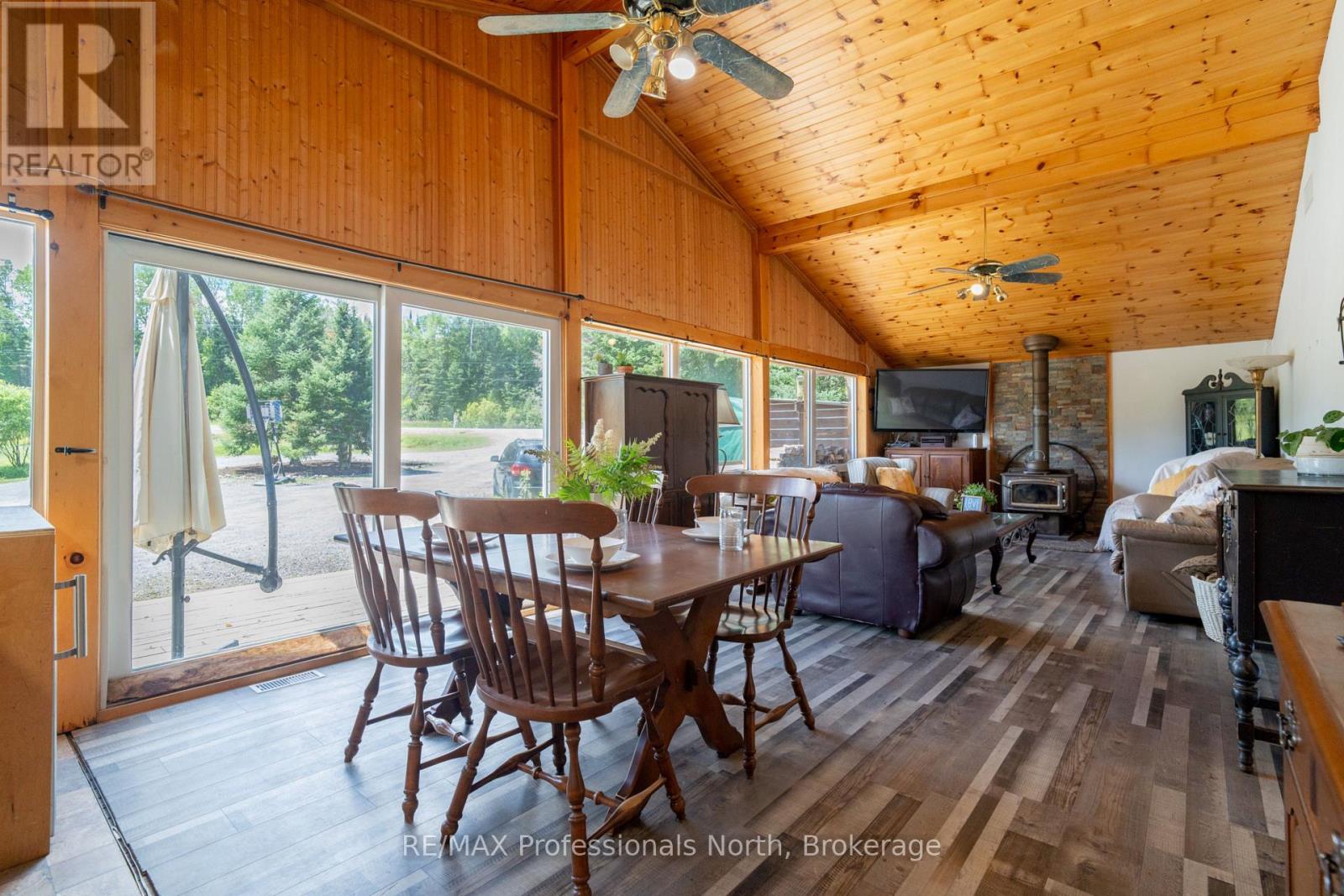 899 Katrine Road, Burk's Falls, Ontario  P0A 1C0 - Photo 16 - X12584240