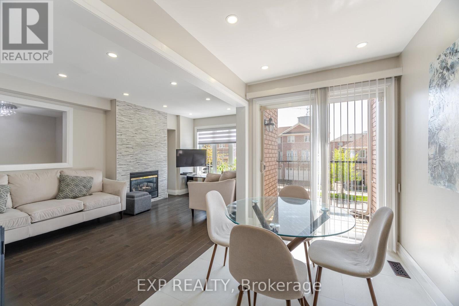 10 Seton Park Road, Toronto (Flemingdon Park), Ontario  M3C 3Z6 - Photo 14 - C12502522