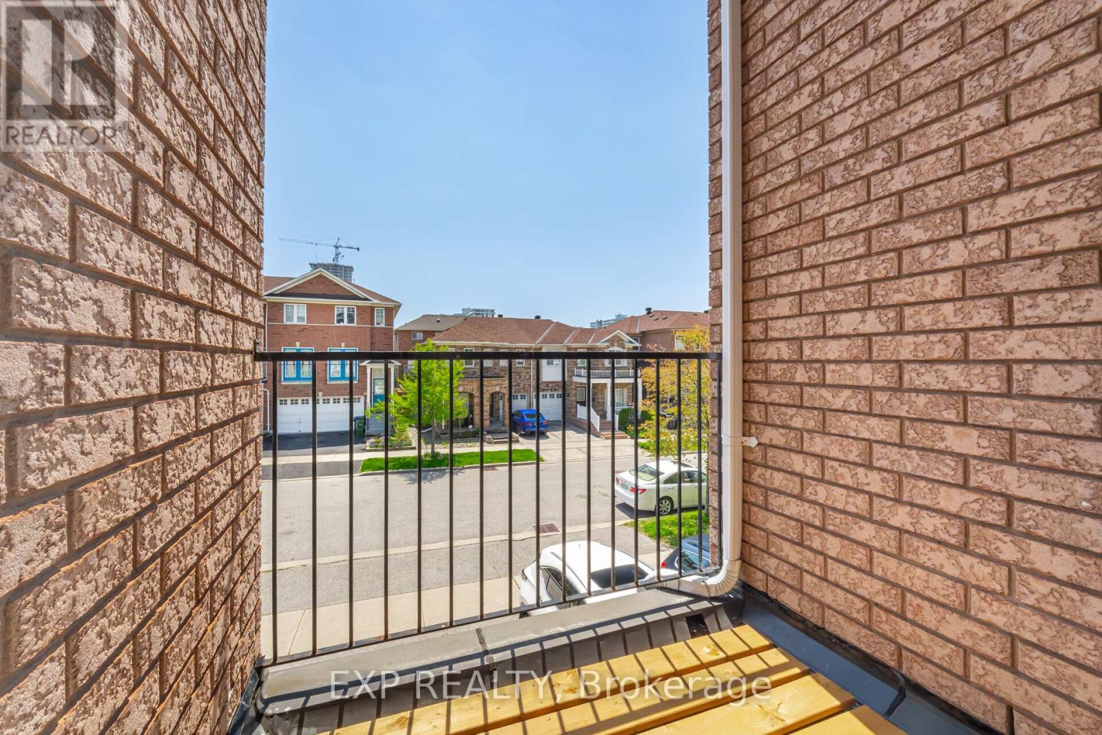 10 Seton Park Road, Toronto (Flemingdon Park), Ontario  M3C 3Z6 - Photo 16 - C12502522