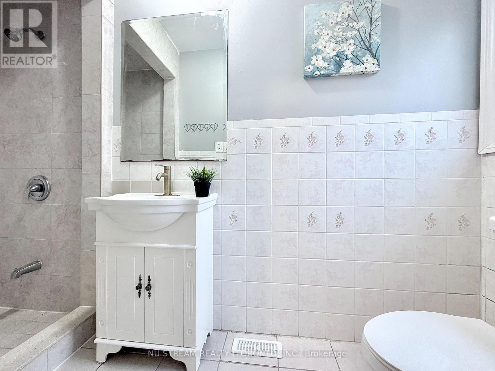 3 Mosedale Crescent, Toronto, Ontario  M2J 3A3 - Photo 25 - C12584194