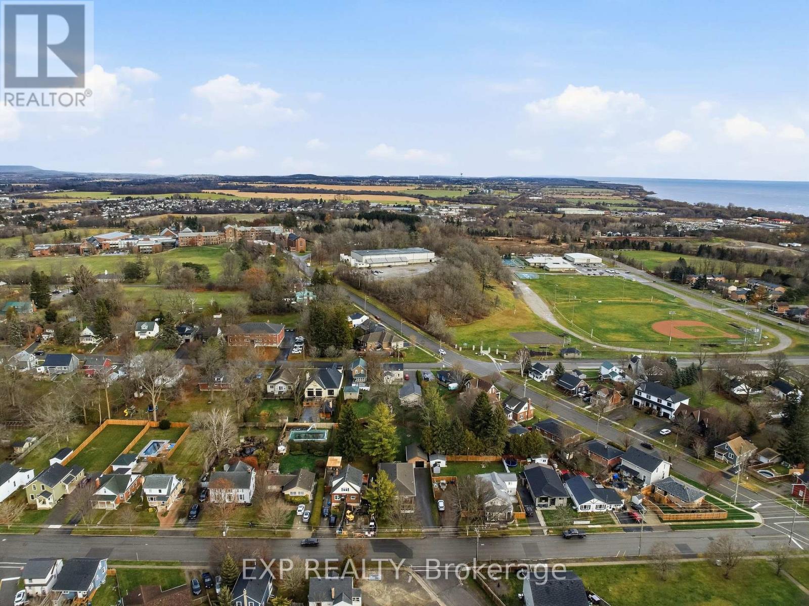 21 Hope Street N, Port Hope, Ontario  L1A 2N4 - Photo 2 - X12584238