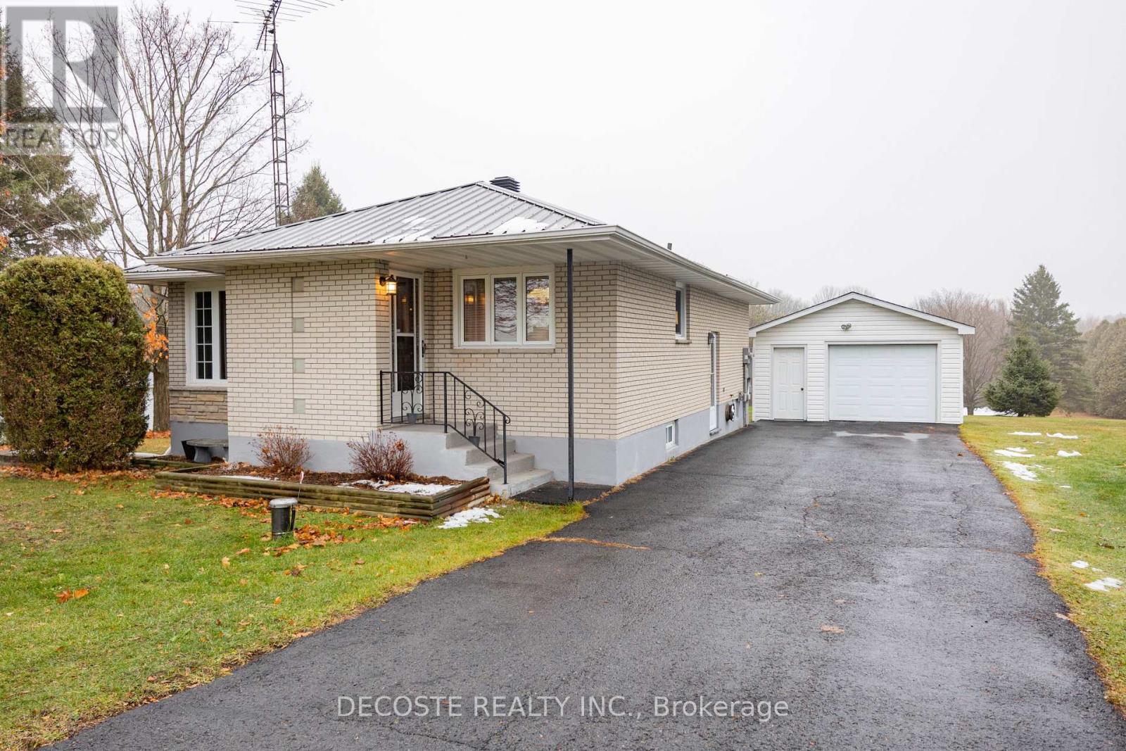 20676 Glen Robertson Road, North Glengarry, Ontario  K0C 1A0 - Photo 31 - X12582726