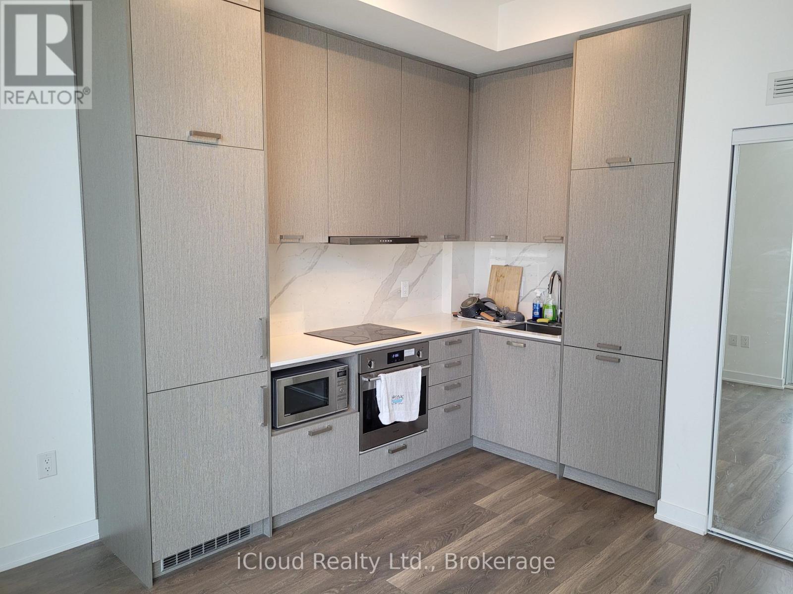 503 - 10 Honeycrisp Crescent, Vaughan, Ontario  L4K 0M7 - Photo 6 - N12584186