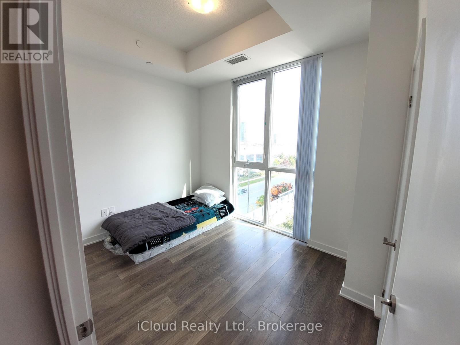 503 - 10 Honeycrisp Crescent, Vaughan, Ontario  L4K 0M7 - Photo 9 - N12584186