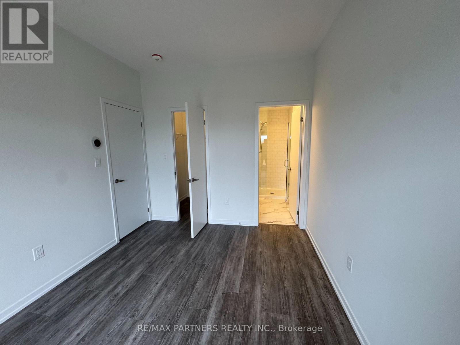 42 Matawin Lane, Richmond Hill, Ontario  L4B 3X9 - Photo 5 - N12584196