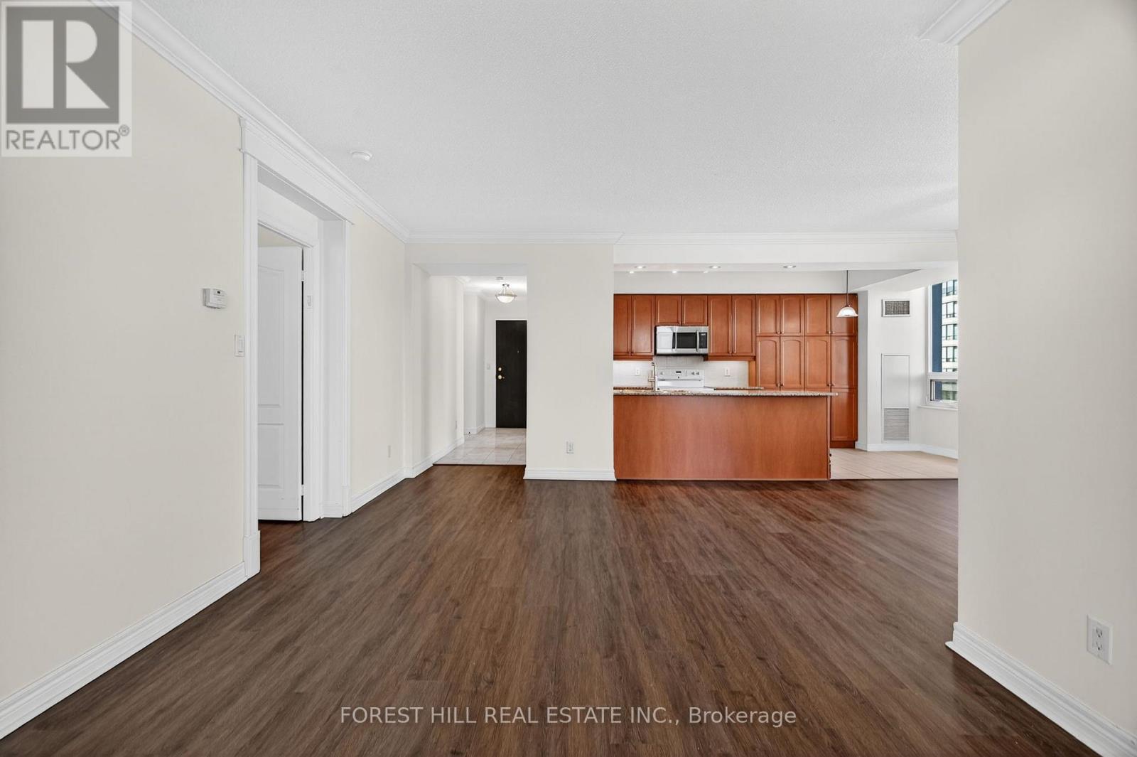 707 - 100 Promenade Circle, Vaughan, Ontario  L4J 7W7 - Photo 13 - N12584218