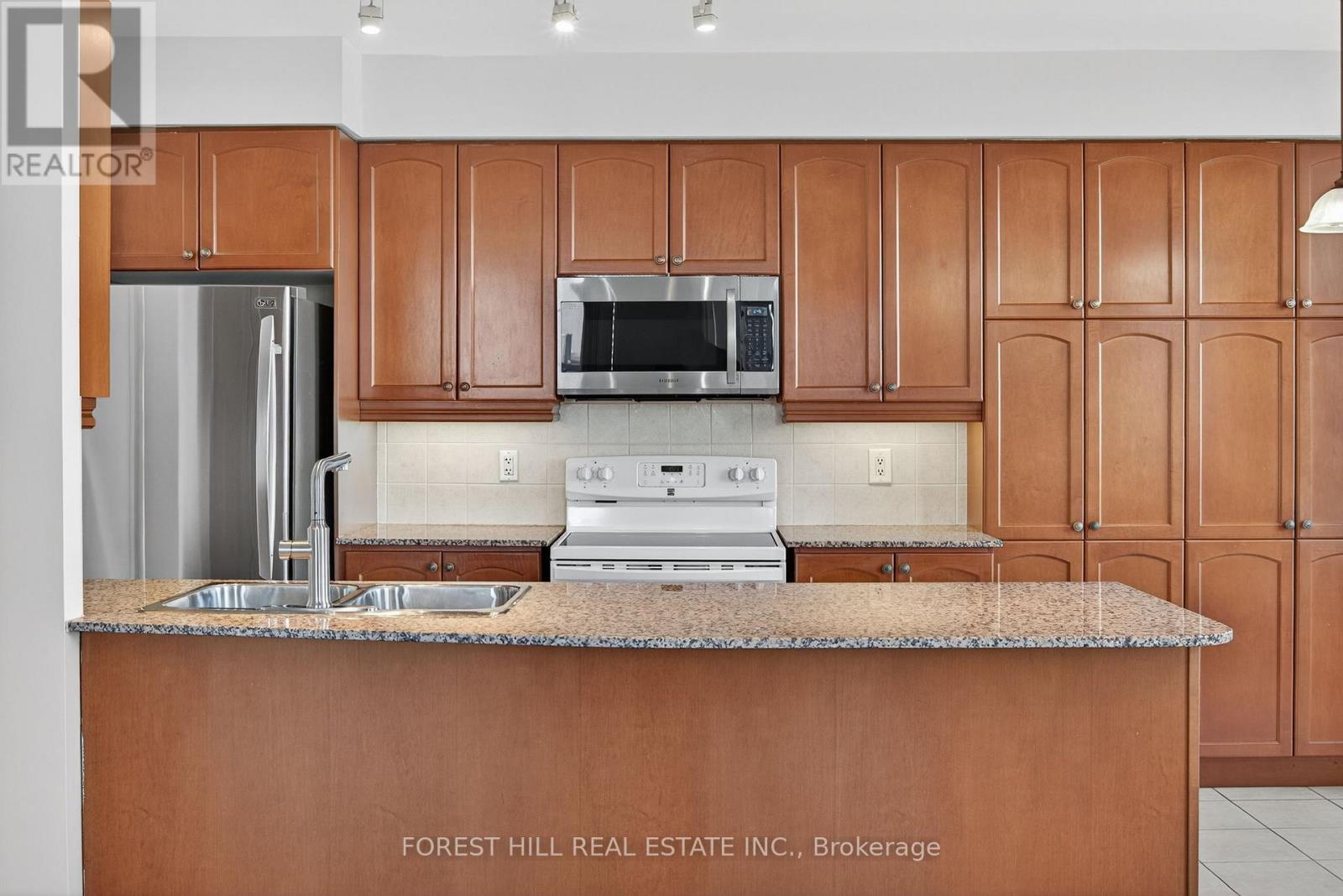 707 - 100 Promenade Circle, Vaughan, Ontario  L4J 7W7 - Photo 16 - N12584218