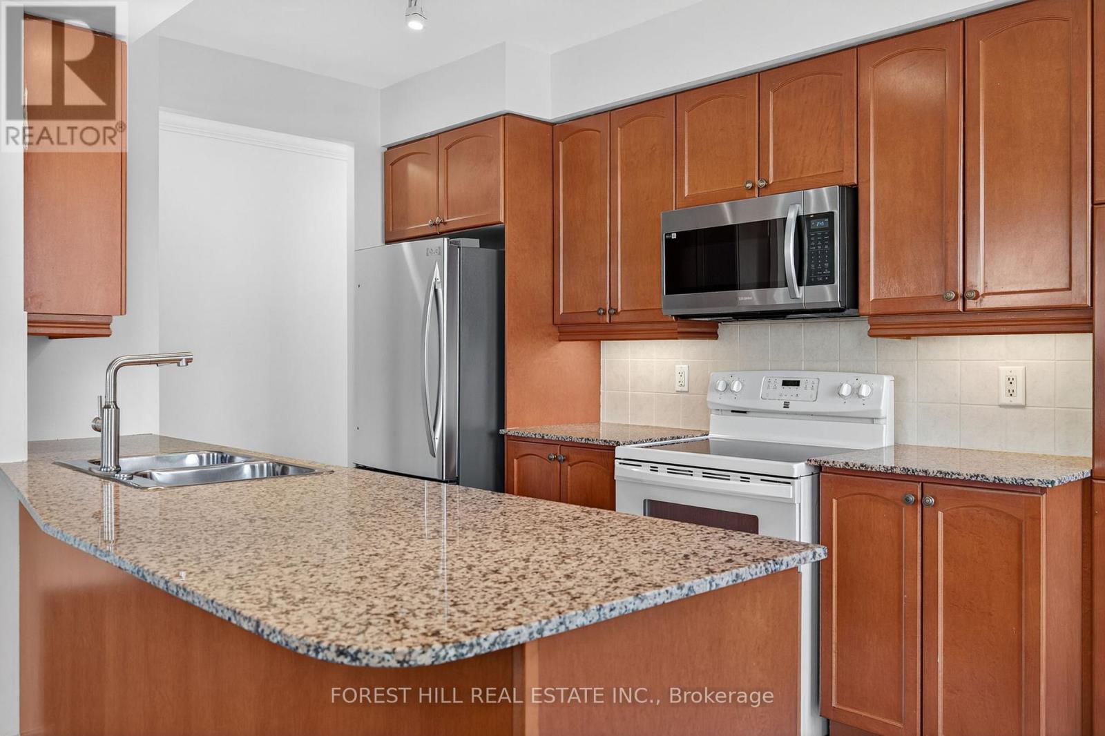 707 - 100 Promenade Circle, Vaughan, Ontario  L4J 7W7 - Photo 17 - N12584218