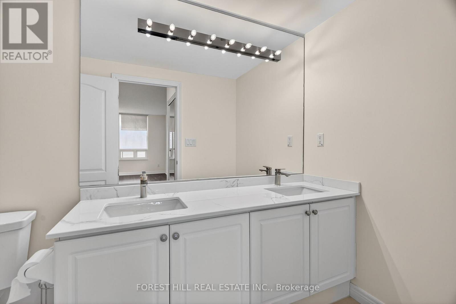 707 - 100 Promenade Circle, Vaughan, Ontario  L4J 7W7 - Photo 25 - N12584218