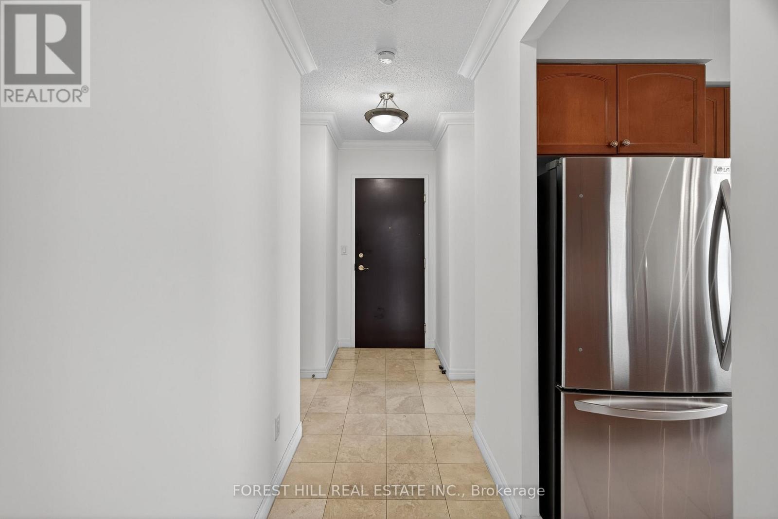 707 - 100 Promenade Circle, Vaughan, Ontario  L4J 7W7 - Photo 3 - N12584218