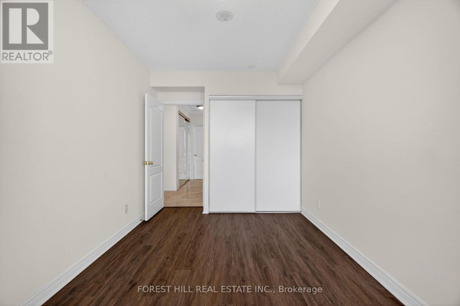 707 - 100 Promenade Circle, Vaughan, Ontario  L4J 7W7 - Photo 7 - N12584218