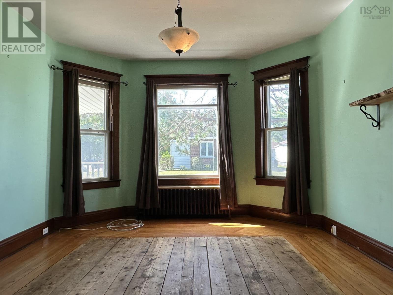 12 Fairview Avenue, Stellarton, Nova Scotia  B0K 1S0 - Photo 10 - 202520030