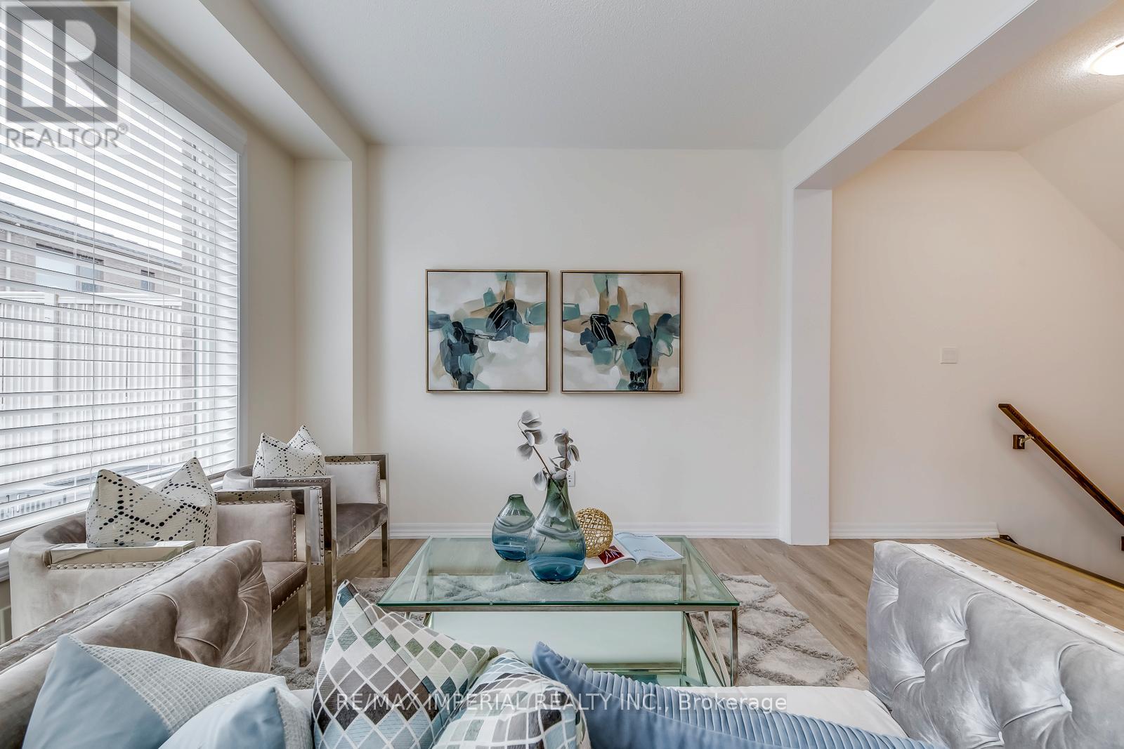 3334 Carding Mill Trail, Oakville, Ontario  L6M 1R7 - Photo 13 - W12584184