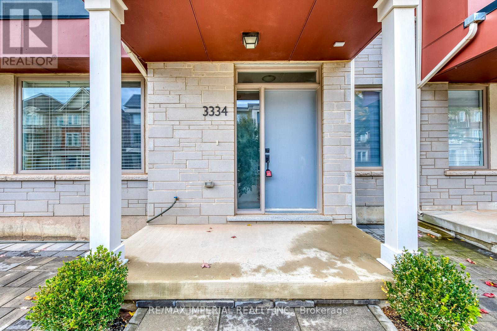 3334 Carding Mill Trail, Oakville, Ontario  L6M 1R7 - Photo 4 - W12584184