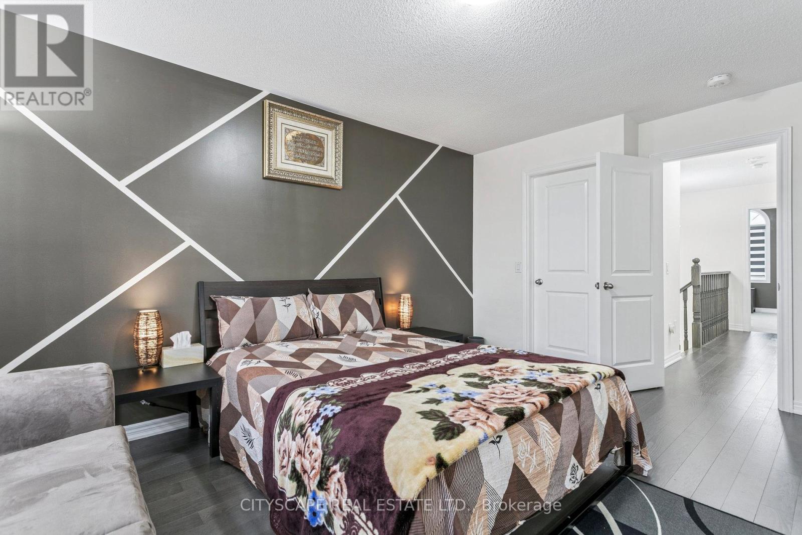 72 Finegan Circle, Brampton, Ontario  L7A 4Z8 - Photo 25 - W12584198