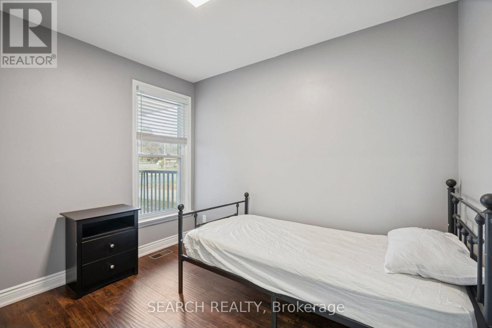 151 The Westway, Toronto, Ontario  M9P 2B6 - Photo 17 - W12584200