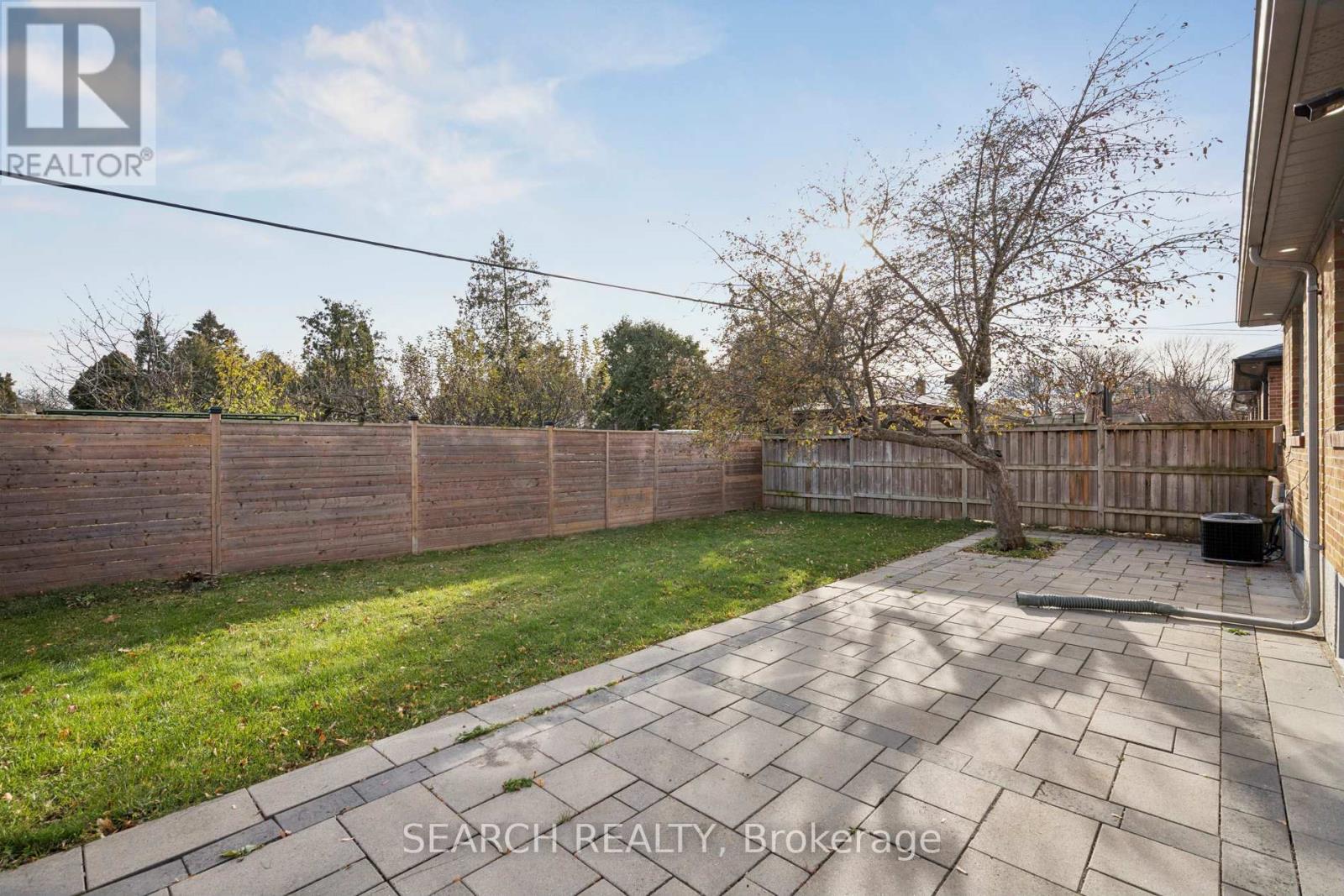 151 The Westway, Toronto, Ontario  M9P 2B6 - Photo 35 - W12584200