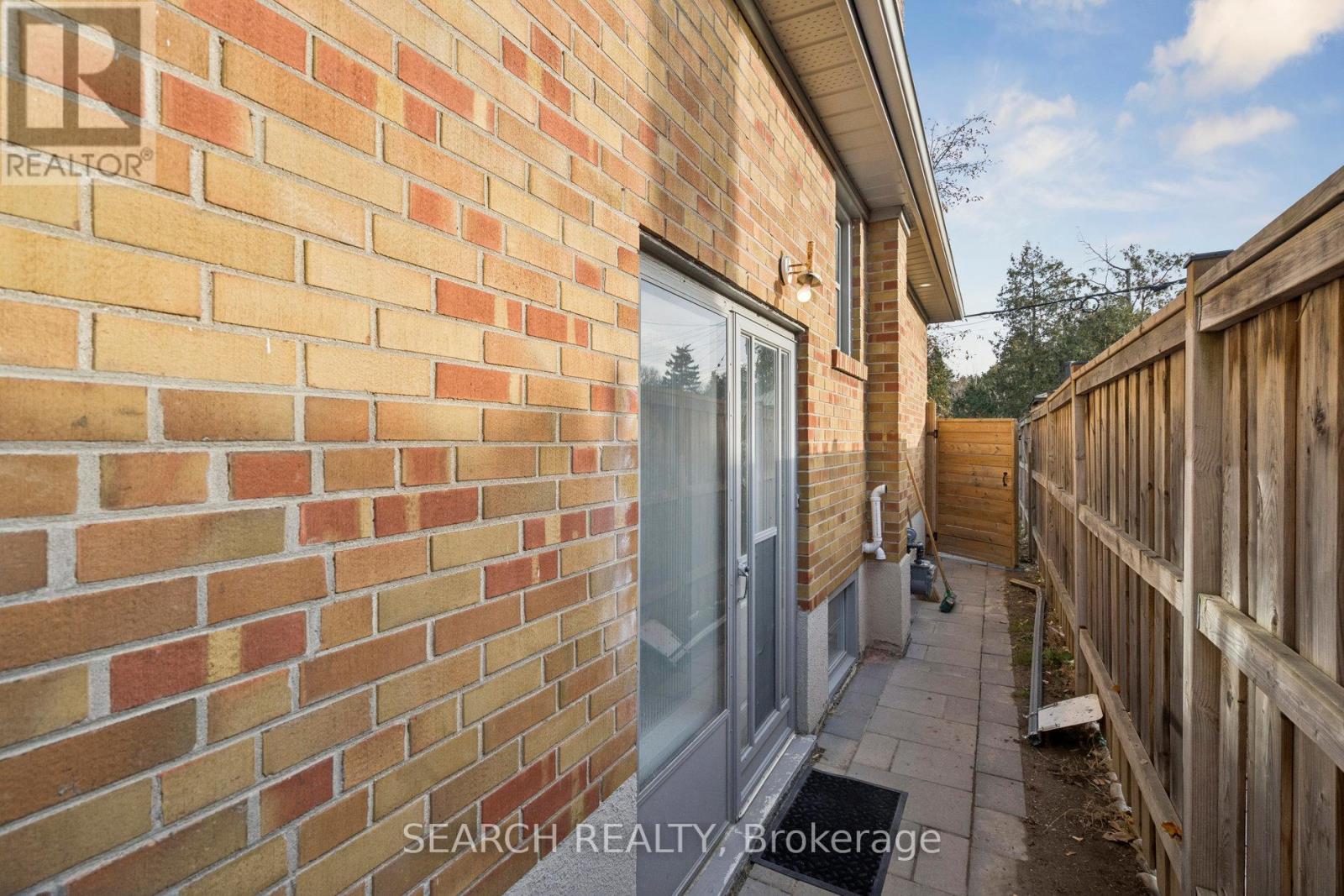 151 The Westway, Toronto, Ontario  M9P 2B6 - Photo 39 - W12584200