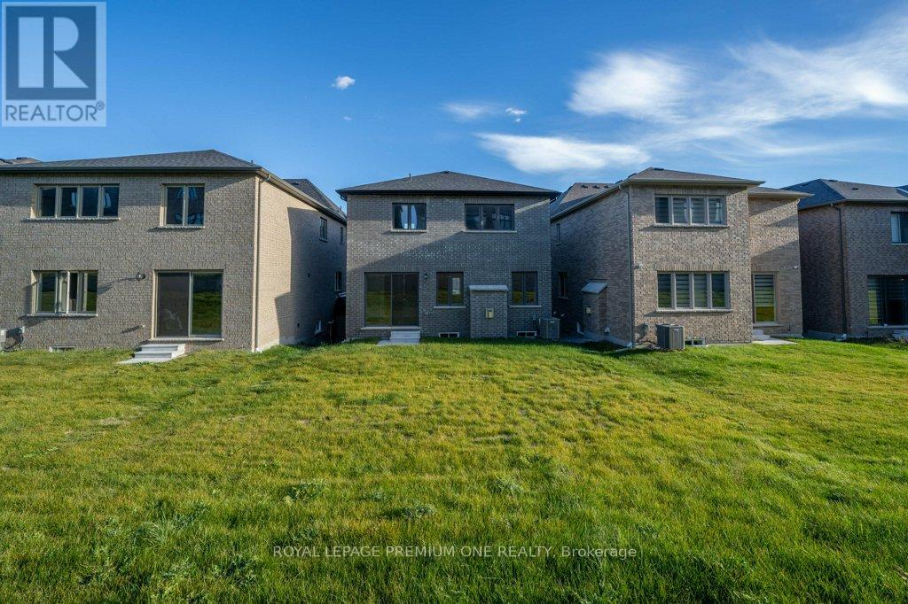 32 James Walker Avenue, Caledon, Ontario  L7C 0H1 - Photo 38 - W12584204