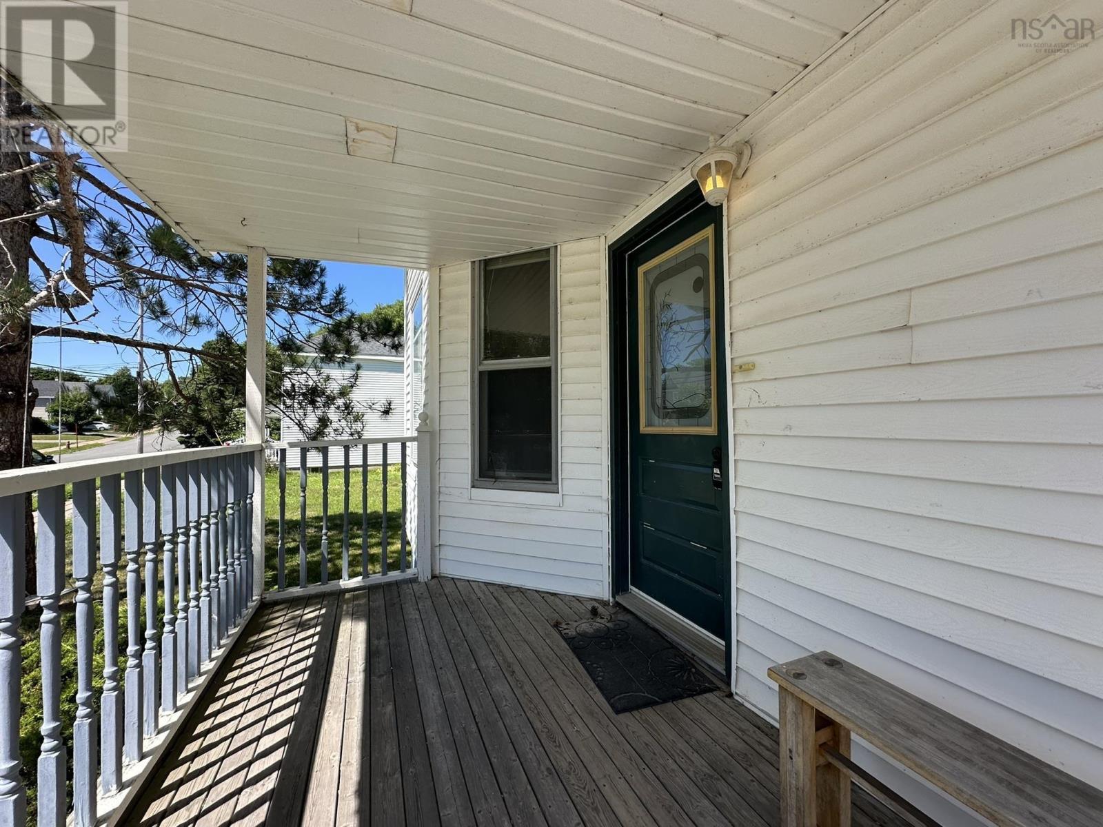 12 Fairview Avenue, Stellarton, Nova Scotia  B0K 1S0 - Photo 6 - 202520030