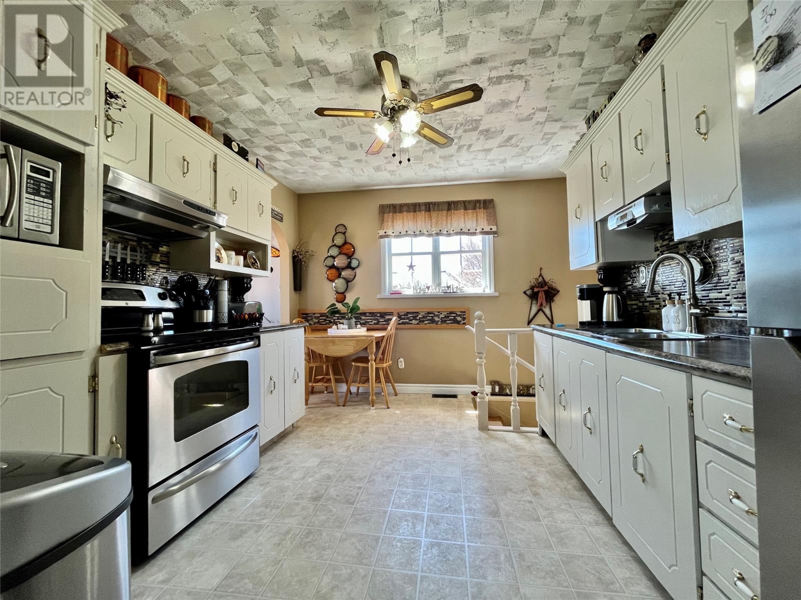 19 Temple Street, Fortune, Newfoundland & Labrador   - Photo 7 - 1292959