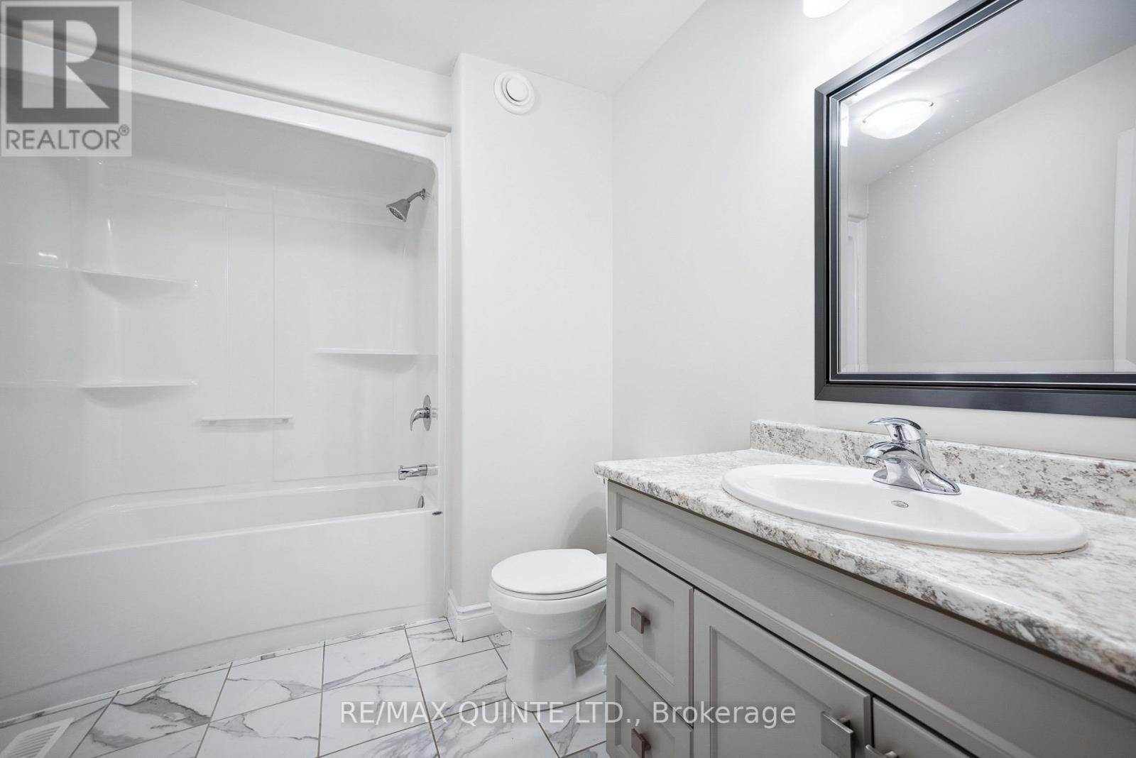 91 Hampton Ridge Drive E, Belleville, Ontario  K8N 0E6 - Photo 32 - X12436749