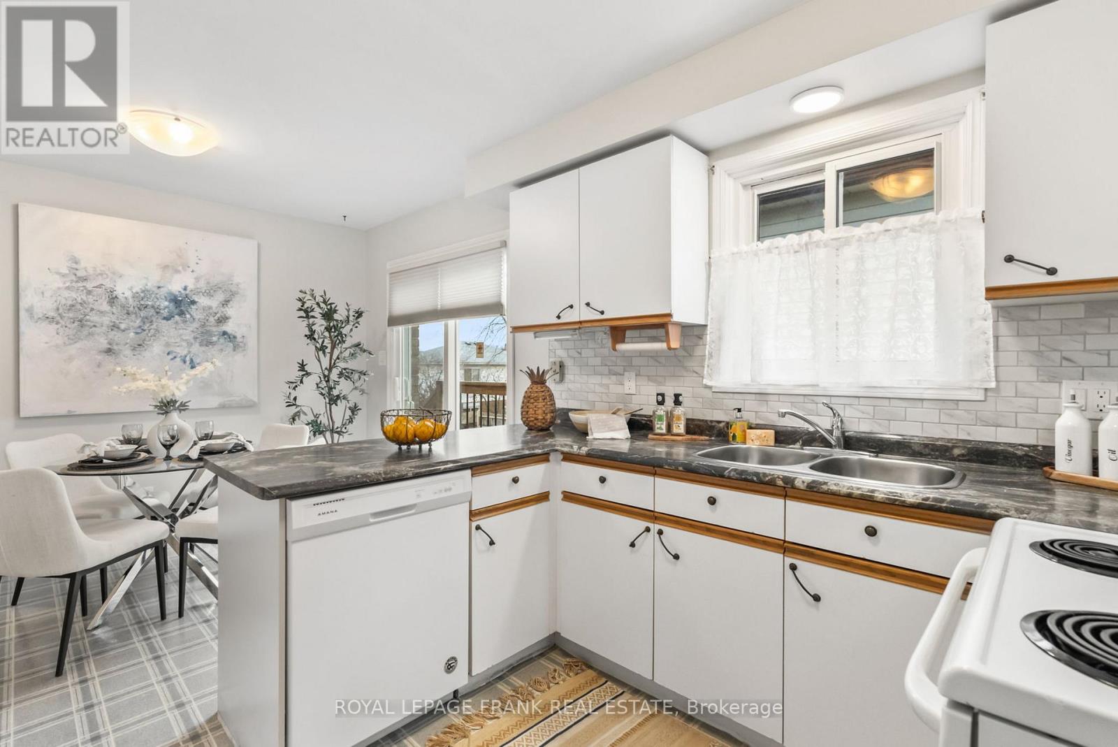 13 Mcfeeters Crescent, Clarington, Ontario  L1C 4G6 - Photo 14 - E12584282