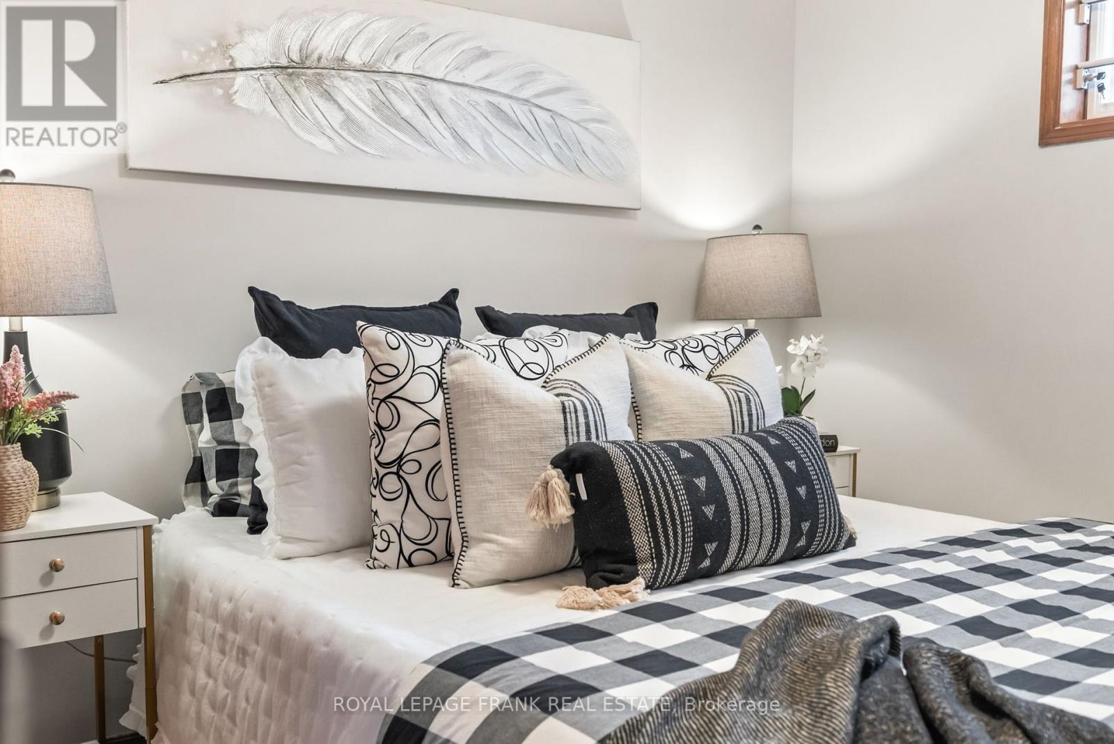 13 Mcfeeters Crescent, Clarington, Ontario  L1C 4G6 - Photo 30 - E12584282